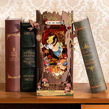 Charger l'image dans la galerie, Rolife Fall into Wonder - Détail des livres suspendus