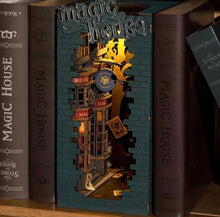 Charger l'image dans la galerie, DIY Book Nook 3D - Magic House (ROLIFE)