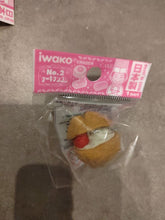 Charger l'image dans la galerie, Gomme japonaise Iwako en forme de chou à la crème de type profiterole