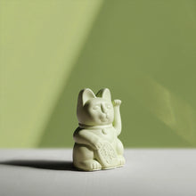 Charger l'image dans la galerie, Lucky Cat Mini - Light Green
