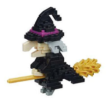 Charger l'image dans la galerie, Nanoblock Sorcière - Jeu de Construction Miniature (NBC-314)
