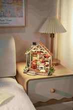 Charger l'image dans la galerie, Rolife Sunlit Farmhouse Kitchen - Mise en scène lumineuse avec lampe et fauteuil
