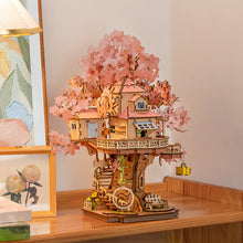 Charger l'image dans la galerie, Rolife Sakura Tree House - Mise en scène du décor terminé
