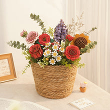 Charger l'image dans la galerie, Rowood Chamomile - Bouquet en bois dans un panier tressé
