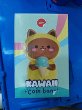 Charger l'image dans la galerie, Packaging de la tirelire chat Kawaii Minty par Balvi, design coloré avec arc-en-ciel et illustration du chat
