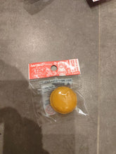 Charger l'image dans la galerie, Gomme japonaise Iwako 3D en forme de macaron orange gourmand
