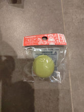 Charger l'image dans la galerie, Mini gomme japonaise puzzle macaron vert pistache de la marque Iwako
